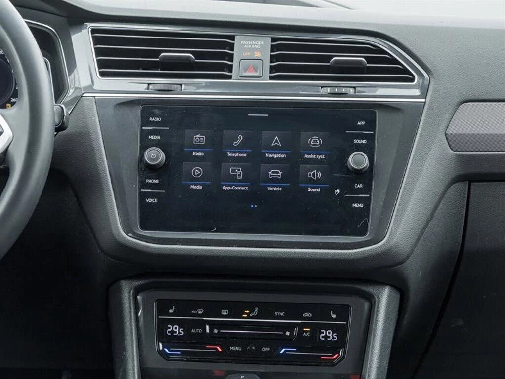 VW Tiguan Comfortline* 4Motion* АвтоКредит* (ЦЕНА ДО БГ), снимка 16 - Автомобили и джипове - 53830679