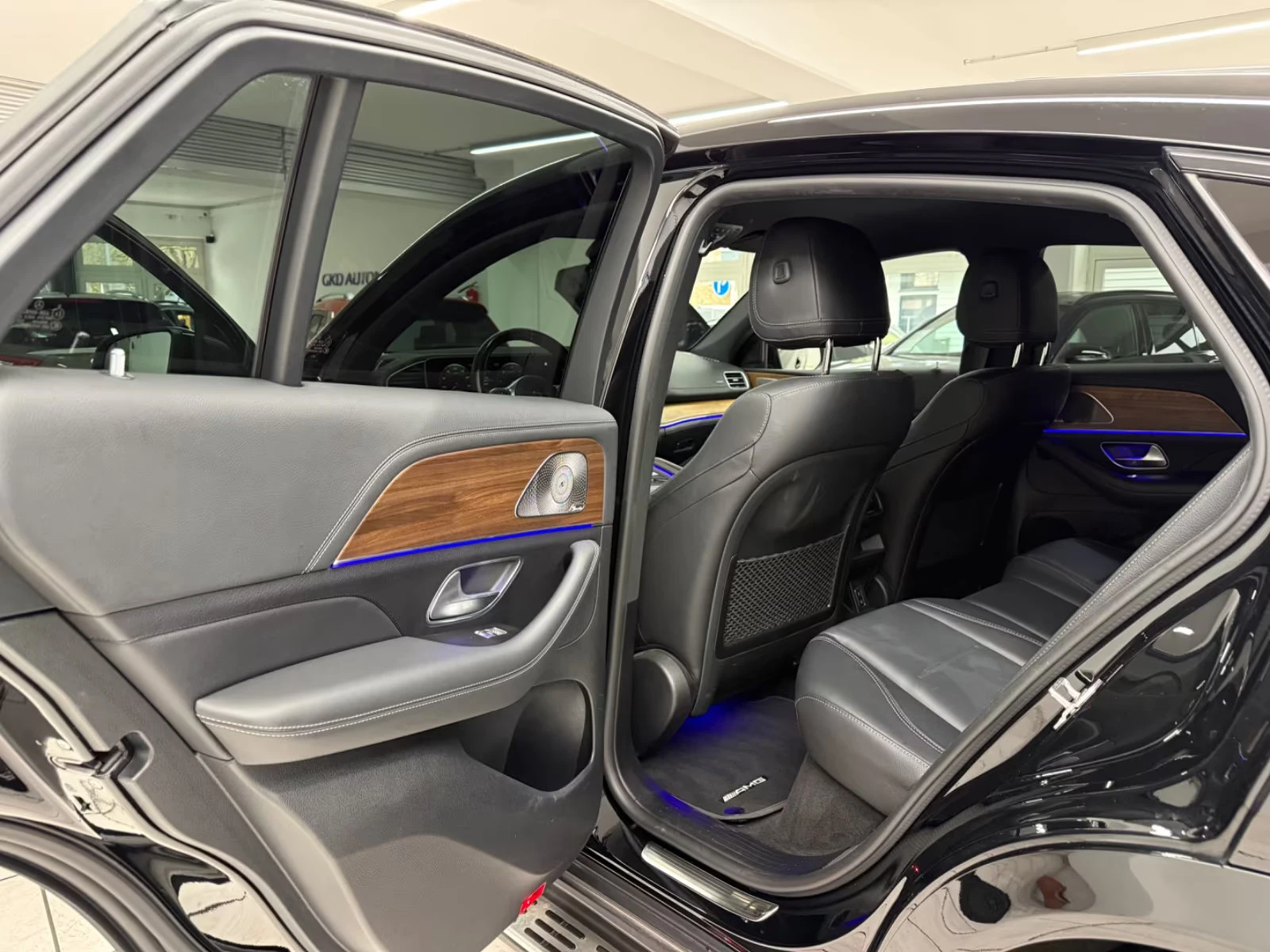 Mercedes-Benz GLE 350 d/4MATIC/272HP/COUPE/AMG/NIGHT/BURM/CAM/NAVI/987g, снимка 13 - Автомобили и джипове - 53999327