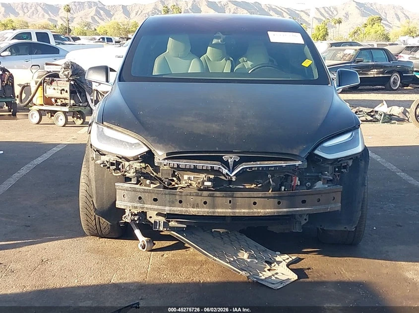Tesla Model X 60D/70D/75D/90D, снимка 13 - Автомобили и джипове - 54906861