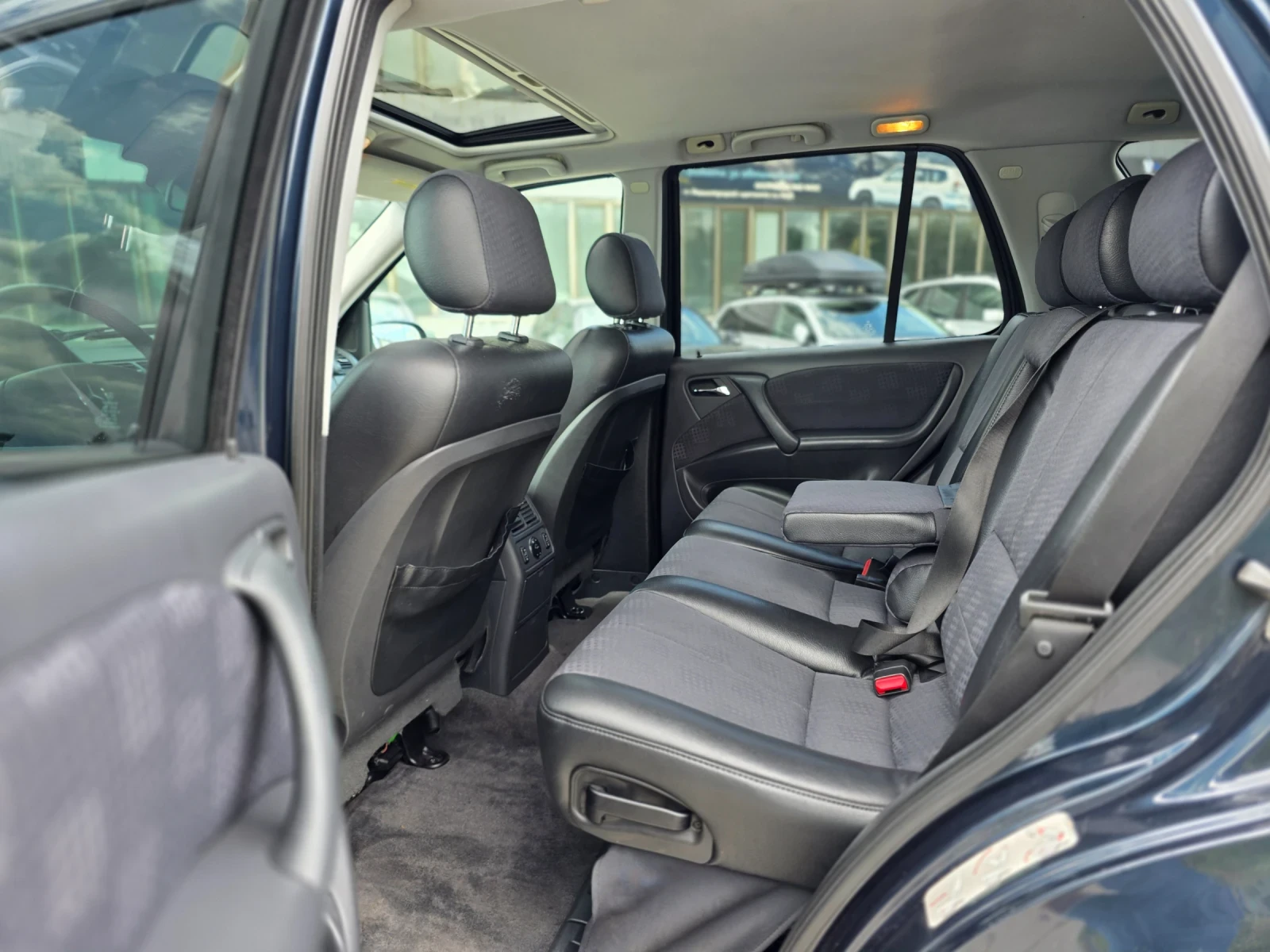 Mercedes-Benz ML 270 CDI 163k.c UNIKAT ITALIA , снимка 12 - Автомобили и джипове - 55193160