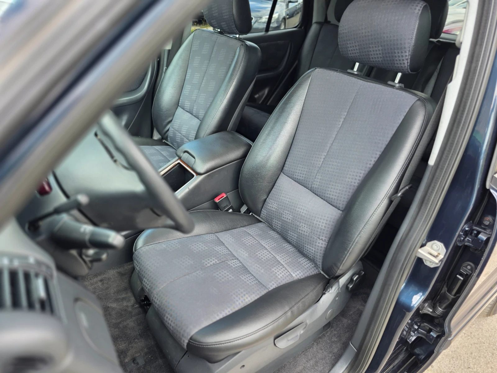 Mercedes-Benz ML 270 CDI 163k.c UNIKAT ITALIA , снимка 11 - Автомобили и джипове - 55193160