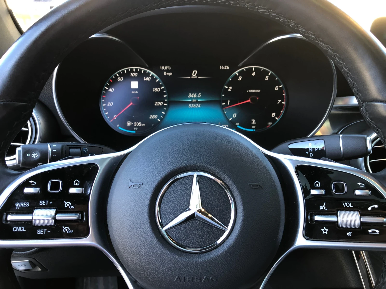 Mercedes-Benz GLC 300 AMG Line, снимка 11 - Автомобили и джипове - 55657359