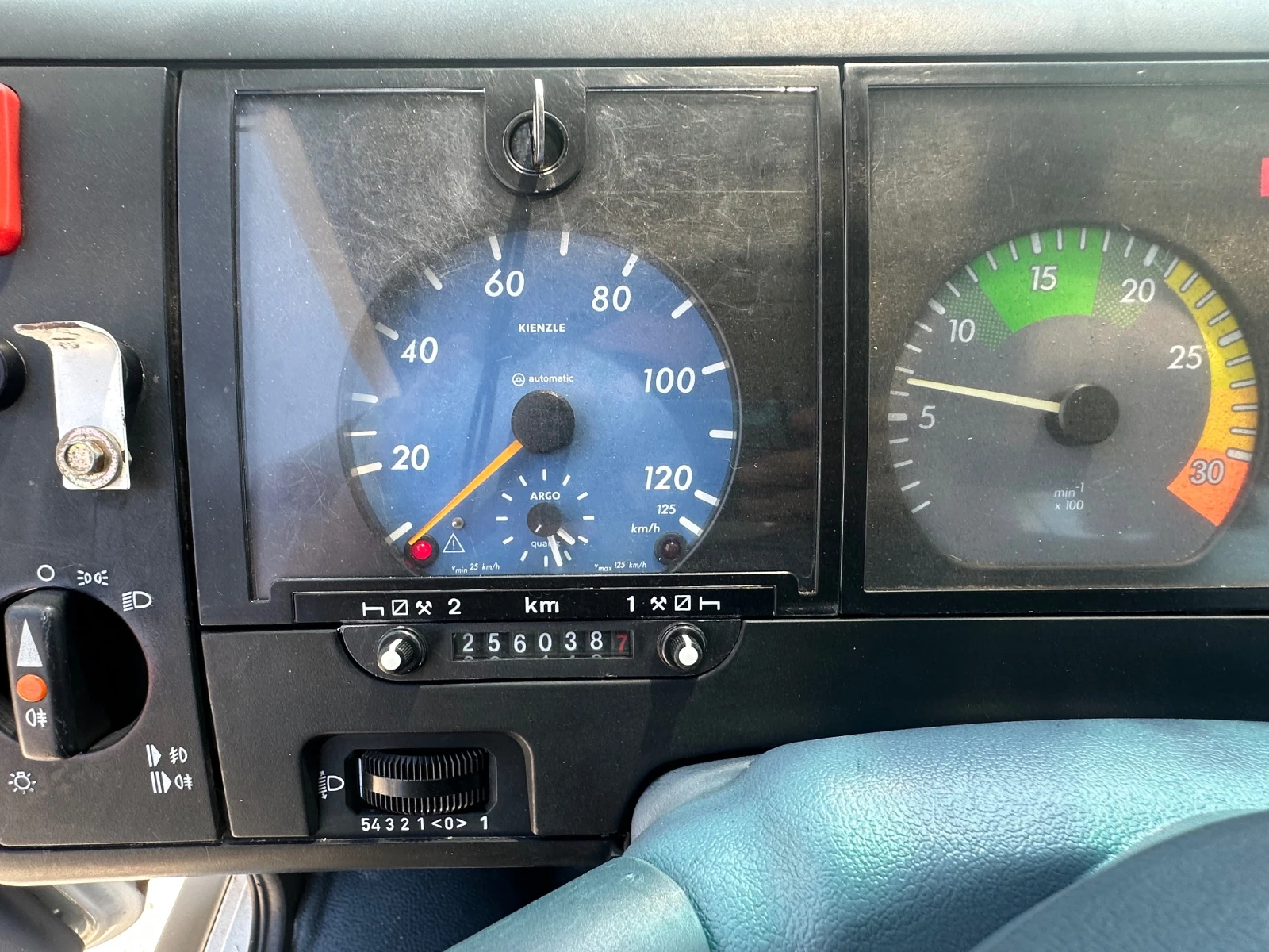 Mercedes-Benz 814d 814 - изображение 6