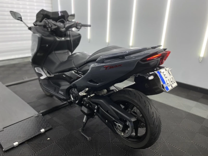 Yamaha T-max Tech Max 560/Akrapovic, снимка 4 - Мотоциклети и мототехника - 51595503