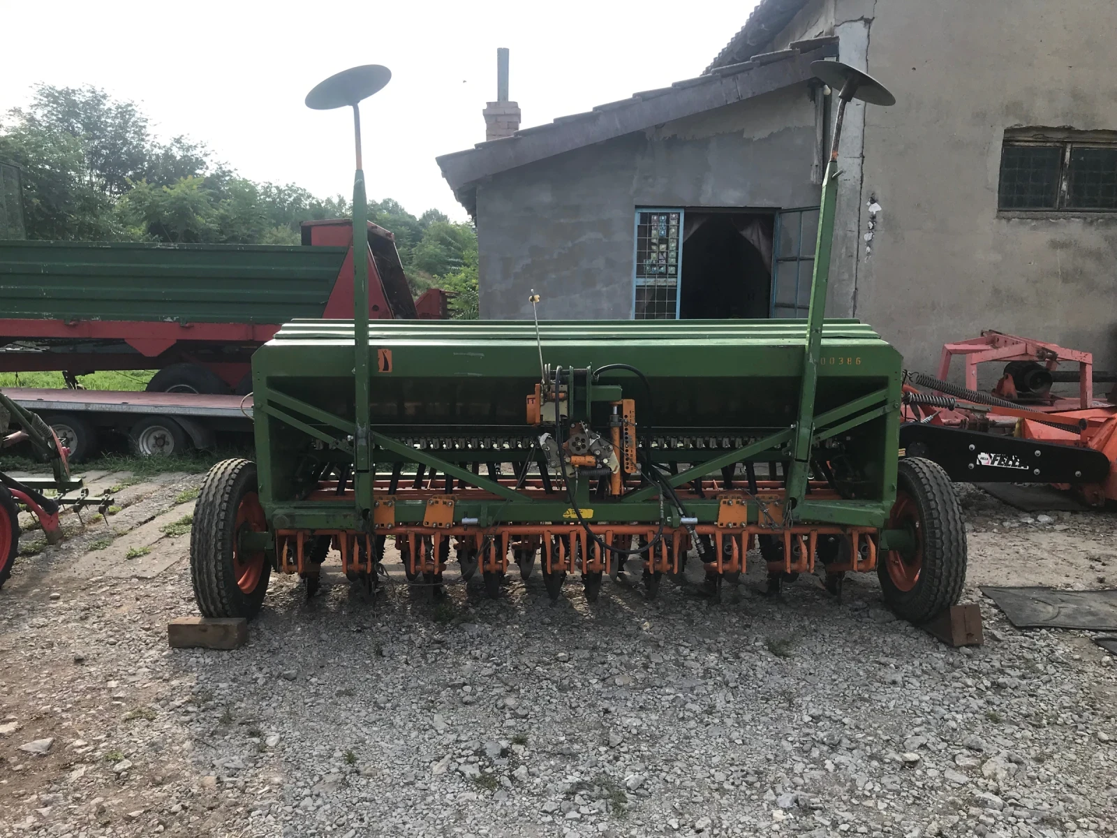 Сеялка Amazone D 8 hibrid, снимка 3 - Селскостопанска техника - 55343872