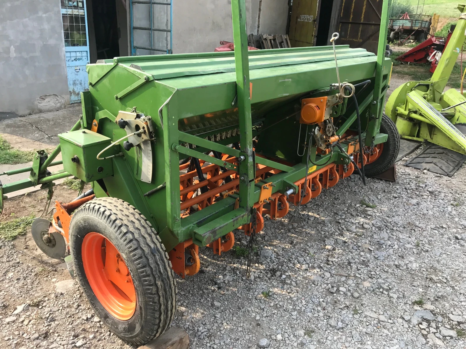 Сеялка Amazone D 8 hibrid, снимка 5 - Селскостопанска техника - 55343872