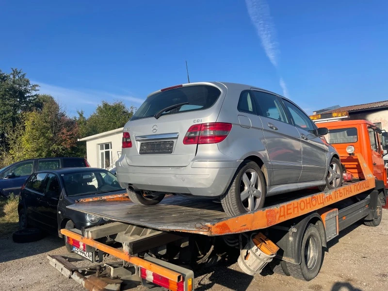 Mercedes-Benz B 180 cdi, снимка 2 - Автомобили и джипове - 38458646