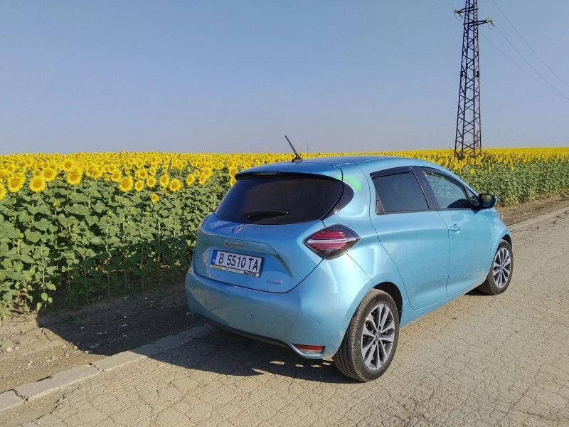 Renault Zoe, снимка 2 - Автомобили и джипове - 47028097