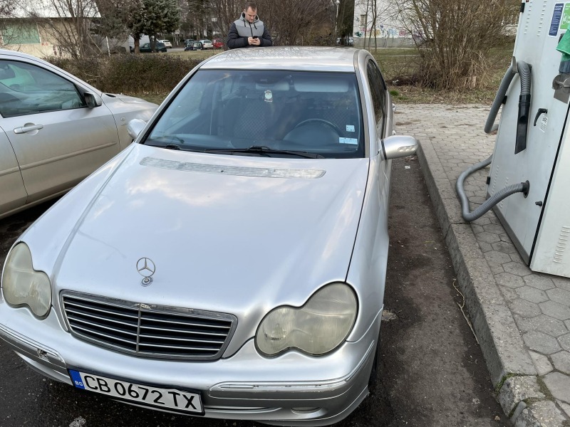 Mercedes-Benz C 220, снимка 6 - Автомобили и джипове - 45025083