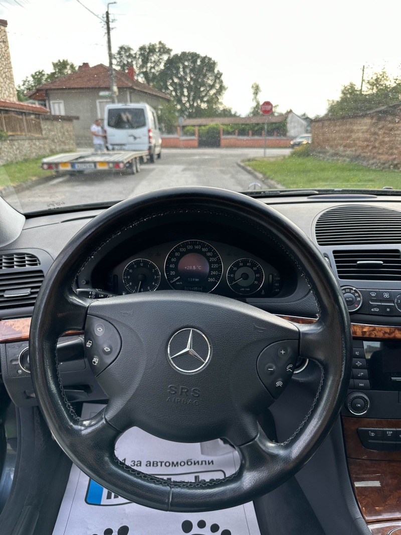 Mercedes-Benz E 240 2.6 Elegance, снимка 3 - Автомобили и джипове - 46408263