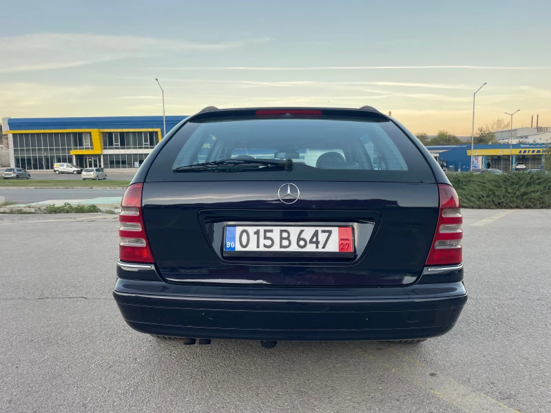 Mercedes-Benz C 220 NAVI-КОЖЕН САЛОН, снимка 6 - Автомобили и джипове - 47696428