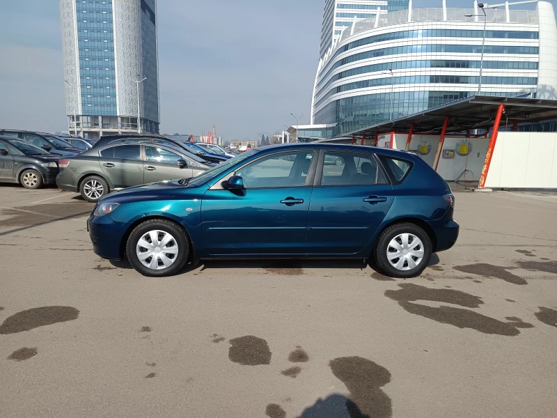 Mazda 3 1.6i, снимка 8 - Автомобили и джипове - 49287801