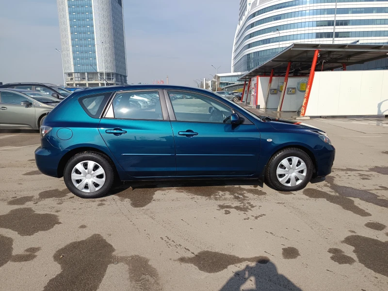 Mazda 3 1.6i, снимка 5 - Автомобили и джипове - 49287801