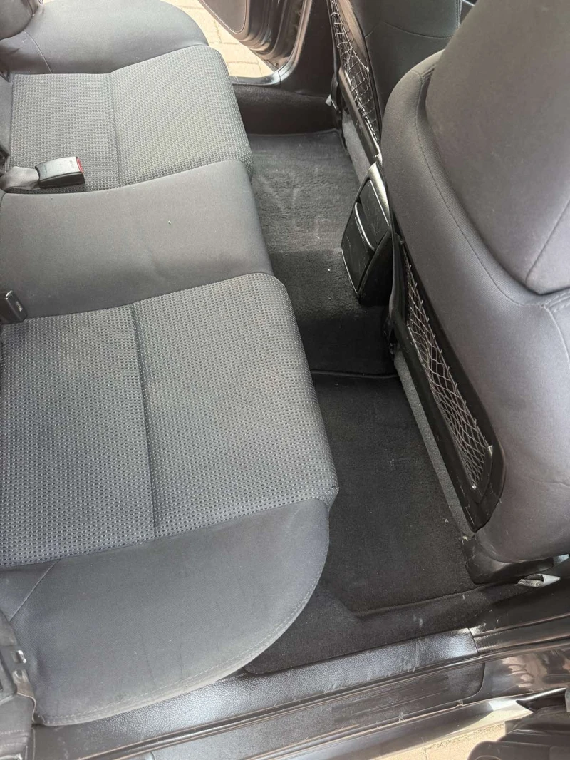 Subaru Legacy 2.0i 150KC, снимка 10 - Автомобили и джипове - 52025090