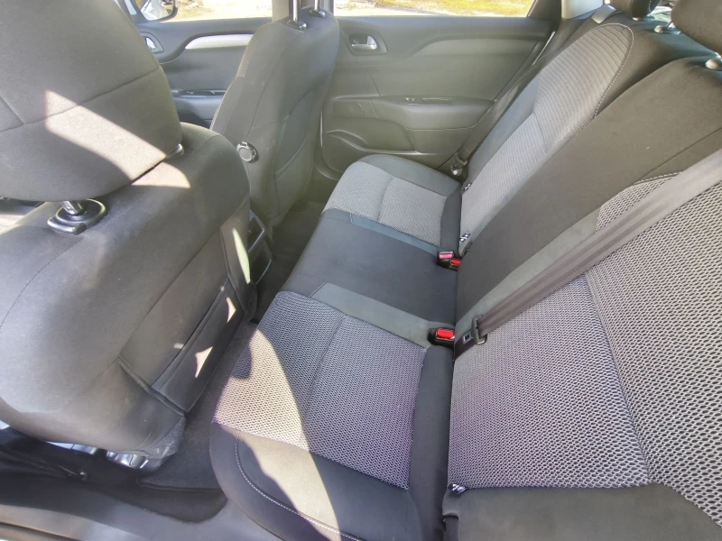 Citroen C4 1.6 e-hdi 92hp Топ оферта , снимка 12 - Автомобили и джипове - 52291333