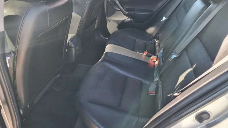 Honda Accord 2.0i, снимка 12 - Автомобили и джипове - 52854151