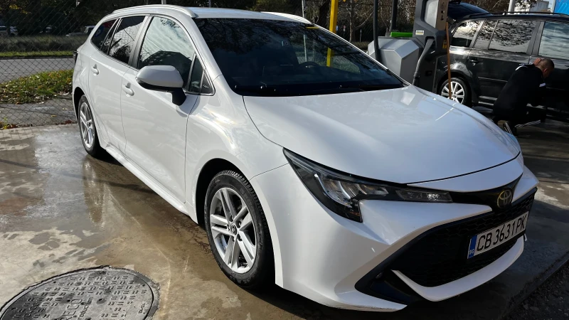 Toyota Corolla Touring Sport 1.2T 6MT, снимка 3 - Автомобили и джипове - 52482615