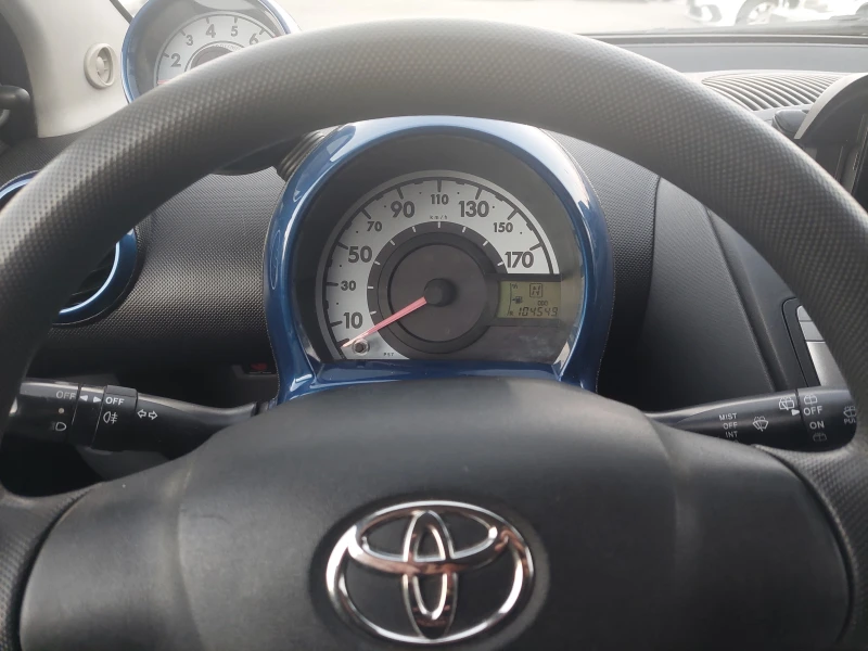 Toyota Aygo 1.0i АВТОМАТИК КЛИМА, снимка 13 - Автомобили и джипове - 52702502