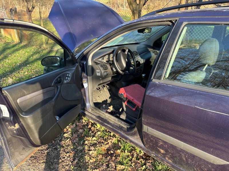 Ford Focus 1.8 TDdi 90hp , снимка 4 - Автомобили и джипове - 52873021