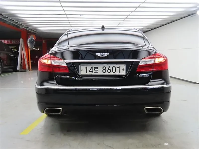 Hyundai Genesis 3.3, снимка 3 - Автомобили и джипове - 54615969
