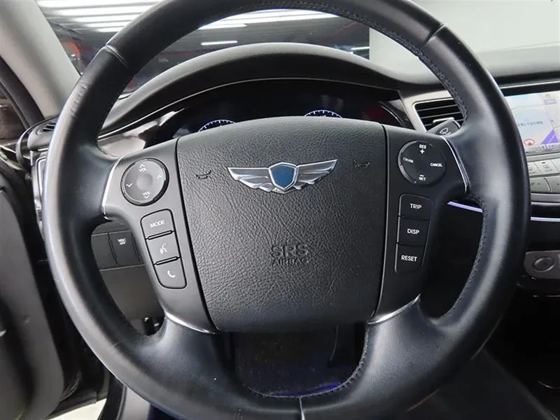 Hyundai Genesis 3.3, снимка 8 - Автомобили и джипове - 54615969