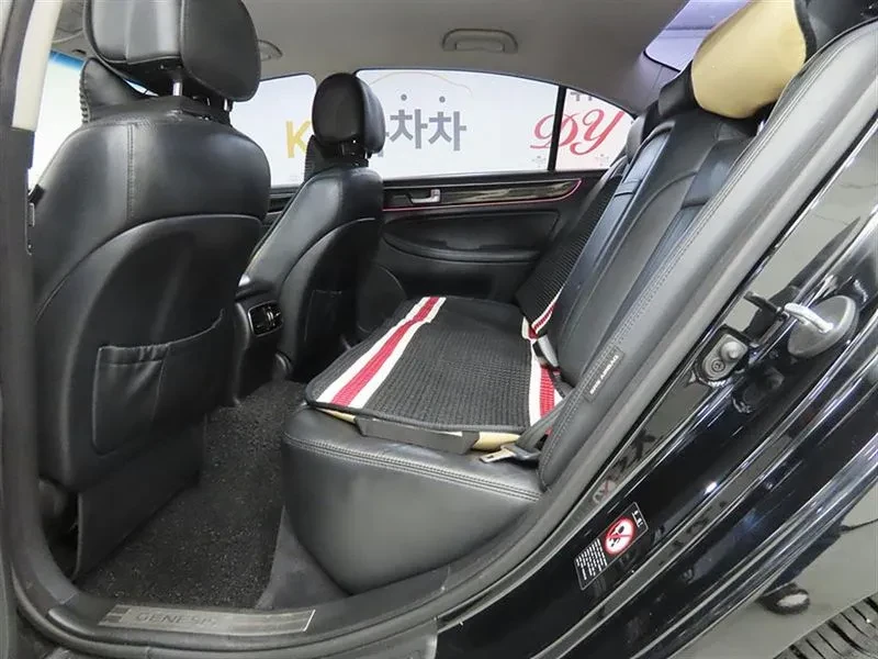 Hyundai Genesis 3.3, снимка 6 - Автомобили и джипове - 54615969