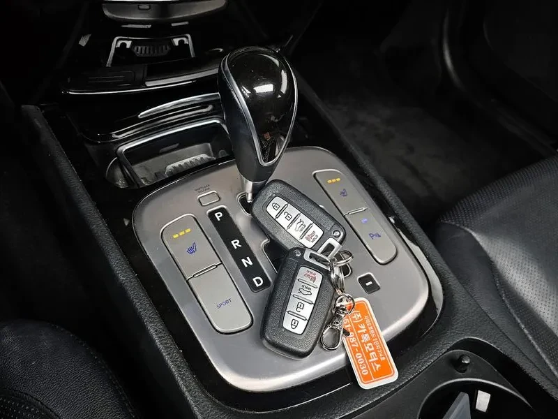 Hyundai Genesis 3.3, снимка 9 - Автомобили и джипове - 54618103
