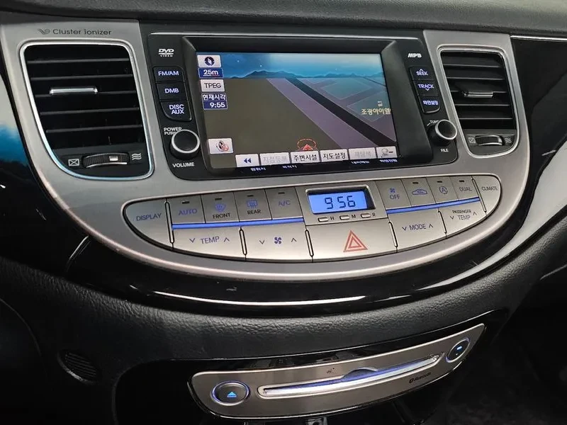 Hyundai Genesis 3.3, снимка 16 - Автомобили и джипове - 54618103