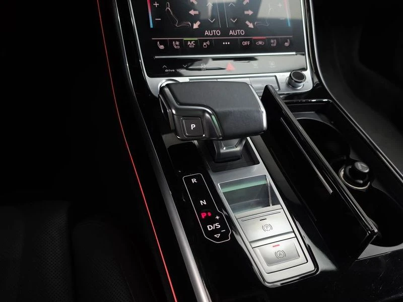 Audi A8 3.0 CZS Automatic, снимка 10 - Автомобили и джипове - 55450800