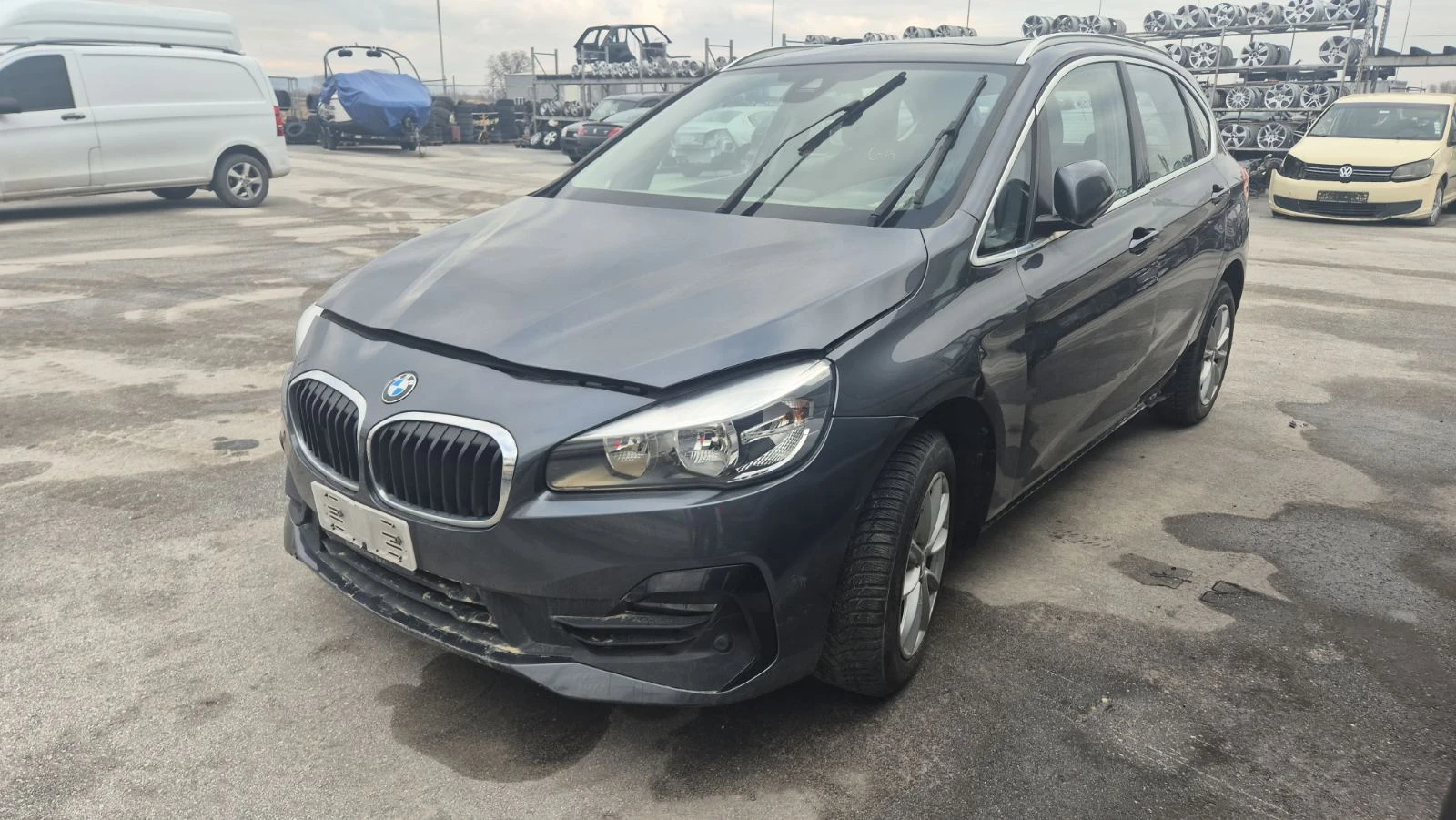 BMW 2 Active Tourer  216D - изображение 2