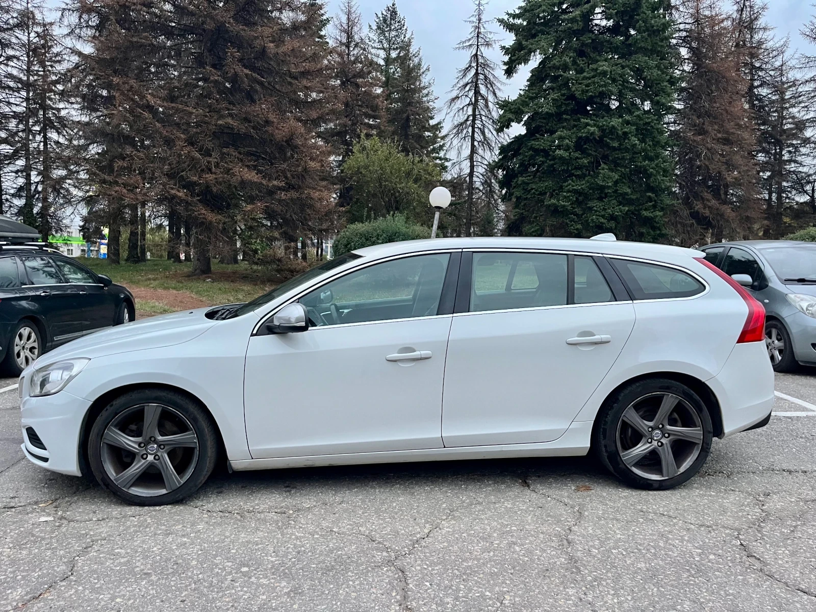 Volvo V60 R-Design - изображение 2
