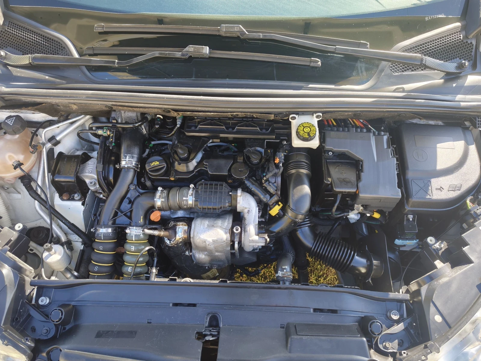 Citroen C4 1.6 e-hdi 92hp euro5 - изображение 10