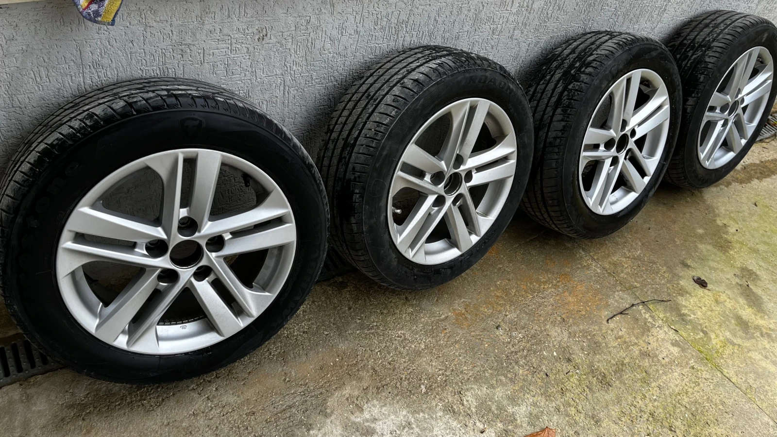 Toyota Corolla Touring Sport 1.2T 6MT | Mobile.bg � ����������� 15