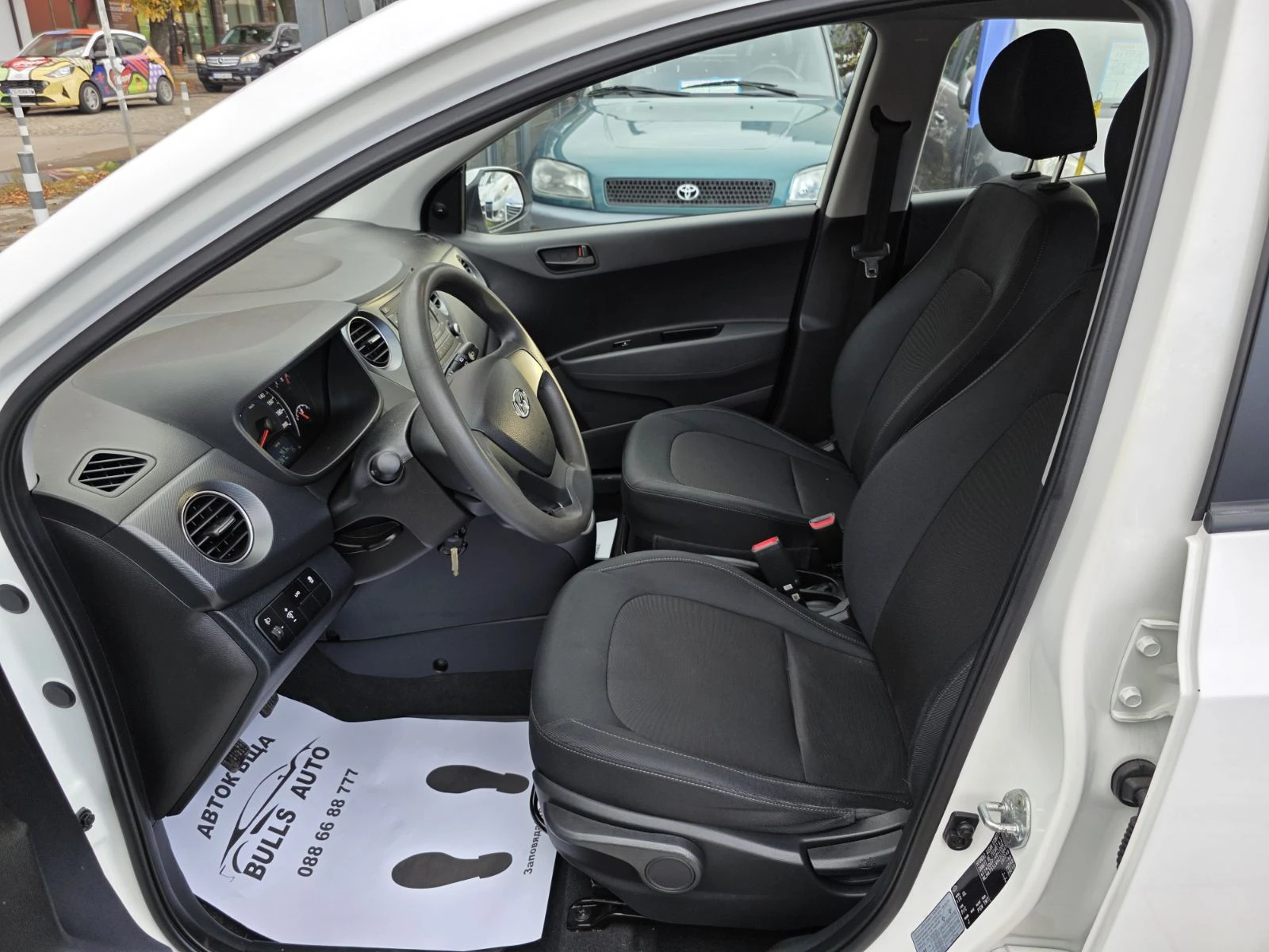 Hyundai I10 1.0 - 69 к.с. - изображение 8