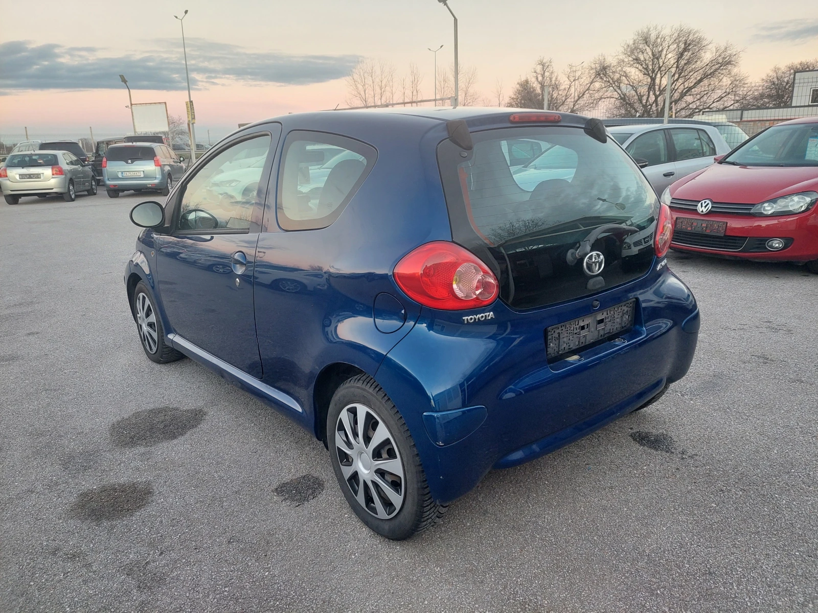 Toyota Aygo 1.0i АВТОМАТИК КЛИМА - изображение 5