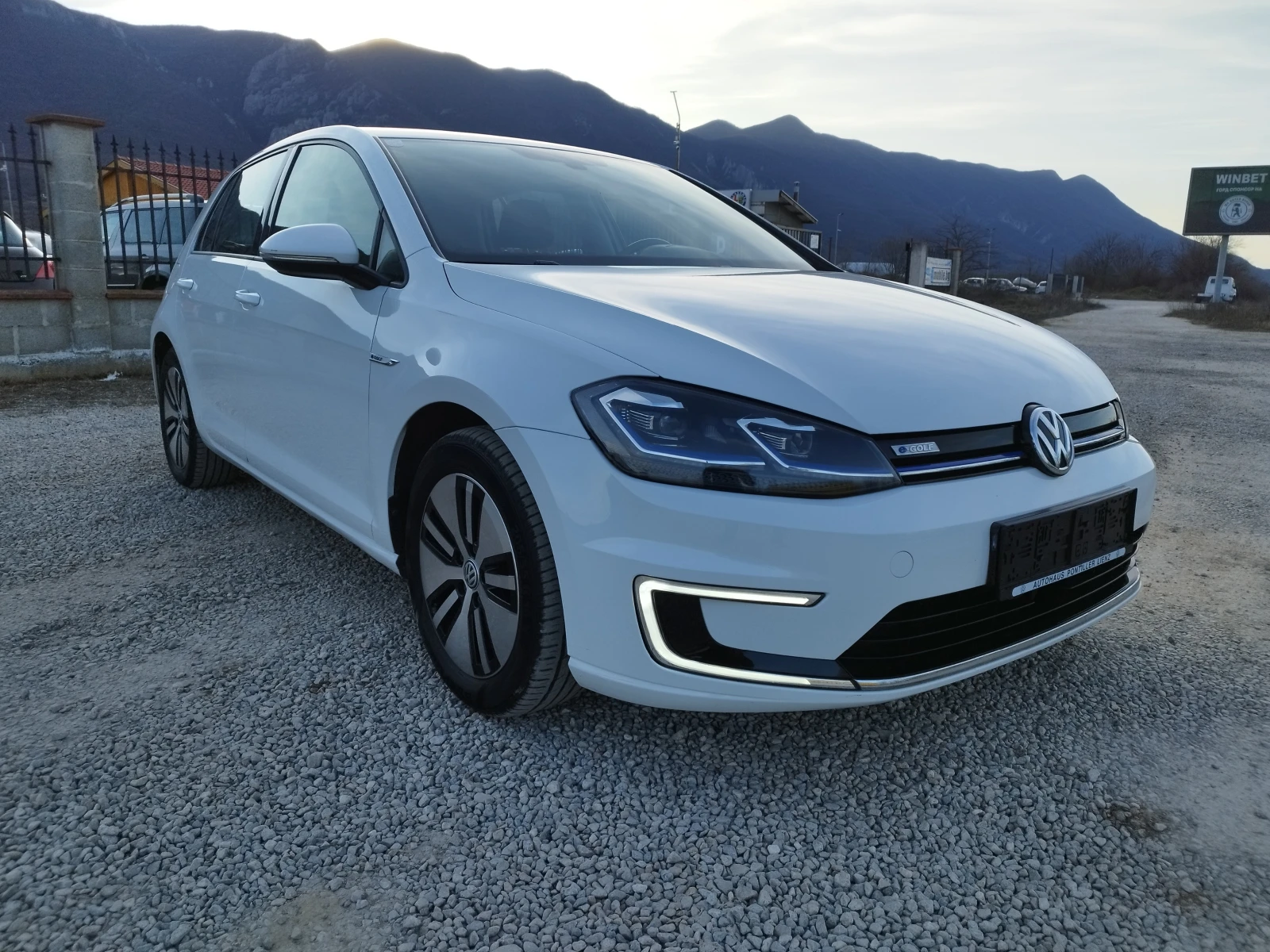 VW Golf e-Golf 136 kc. - изображение 7