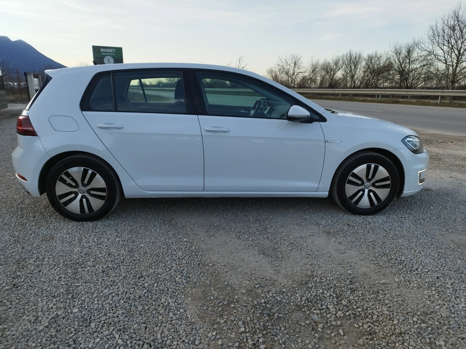 VW Golf e-Golf 136 kc. - изображение 6
