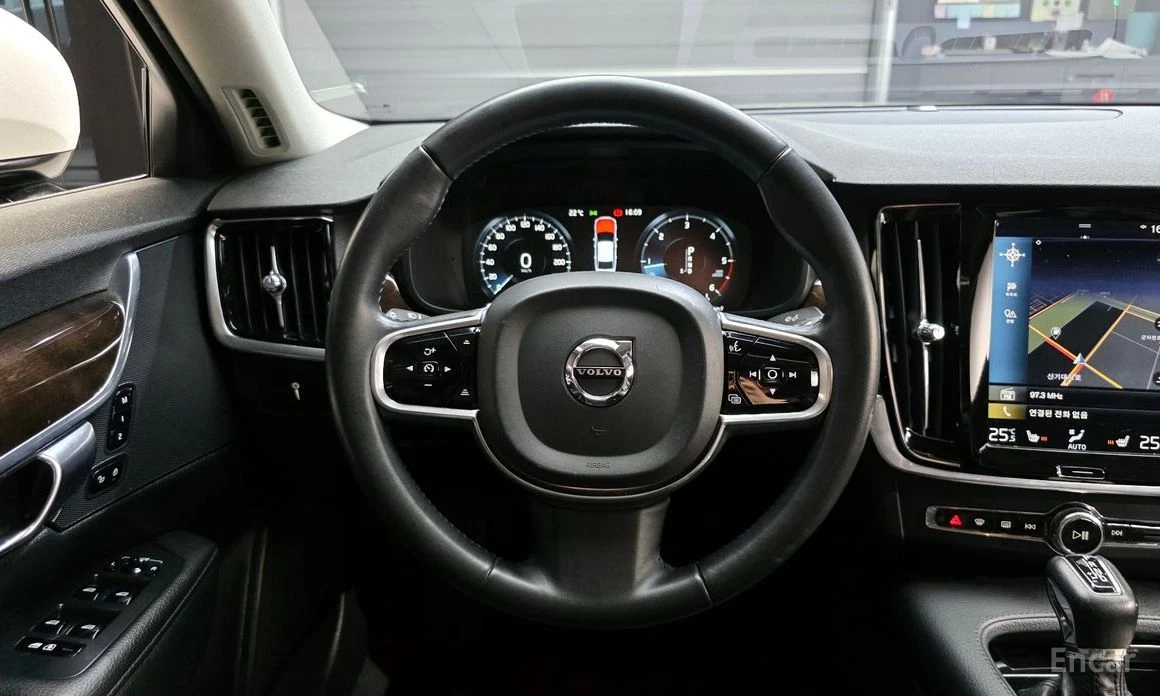 Volvo S90 * D5* AWD* MOMENTUM* ПОДГРЕВ* ШИБИДАХ* HEAD-UP* KE, снимка 12 - Автомобили и джипове - 54129363