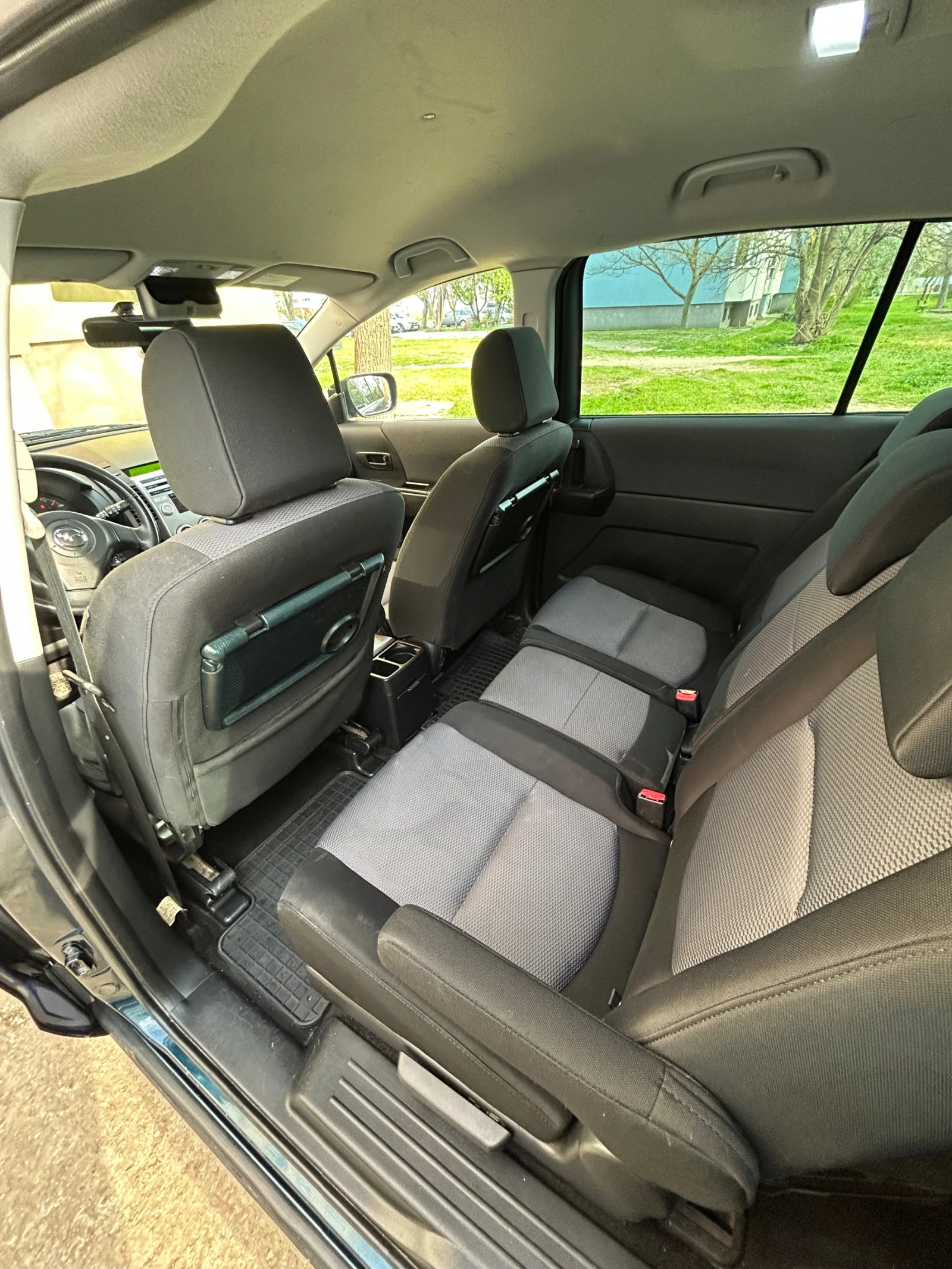 Mazda 5, снимка 9 - Автомобили и джипове - 54183224