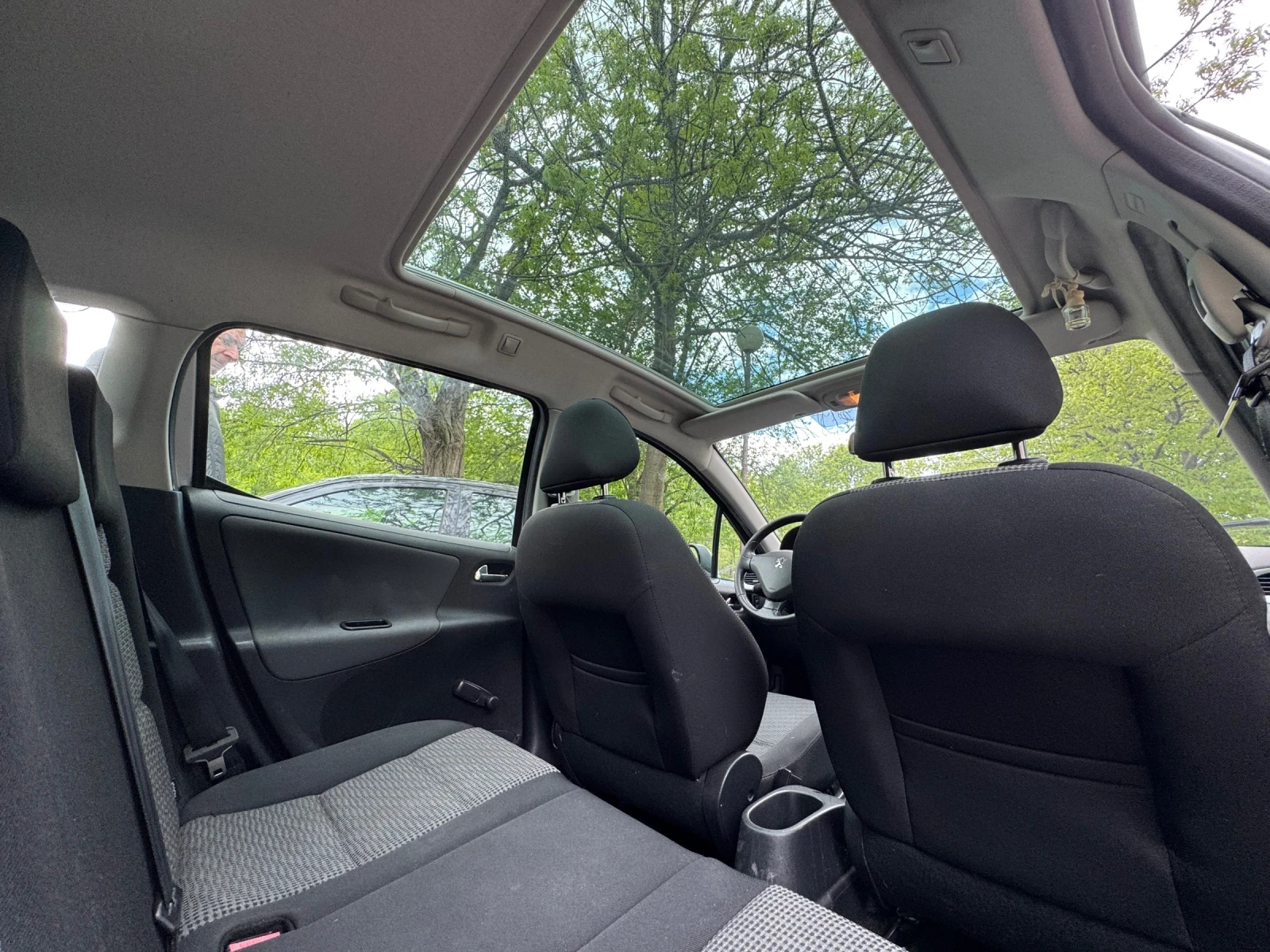 Peugeot 207, снимка 7 - Автомобили и джипове - 54381613