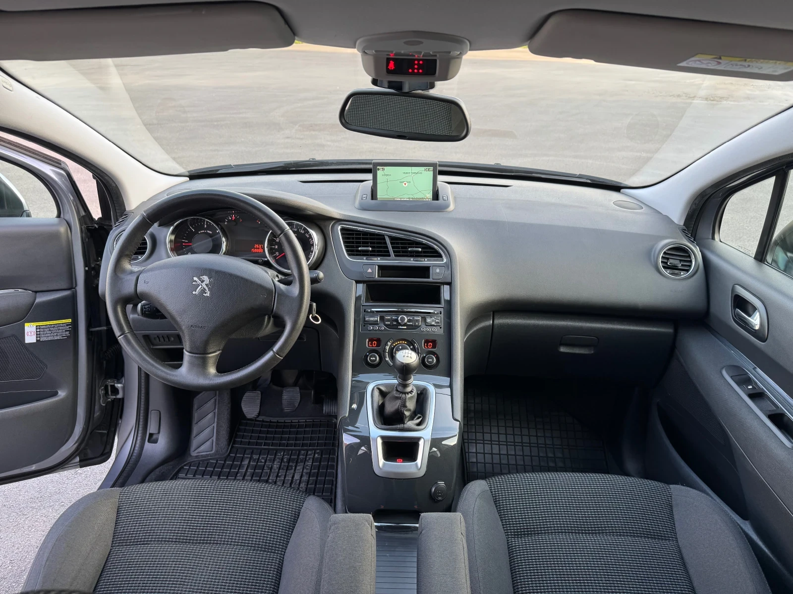 Peugeot 5008 1.6 HDI 120k.c * Navi * LED * 7 местен, снимка 15 - Автомобили и джипове - 54692327