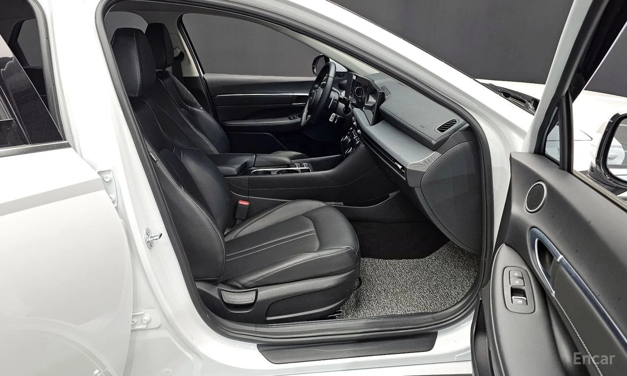 Hyundai Sonata 2.0* ГАЗ* ДИСТРОНИК* ПОДГРЕВ* КАМЕРА* ОБДУХВАНЕ, снимка 9 - Автомобили и джипове - 54741185