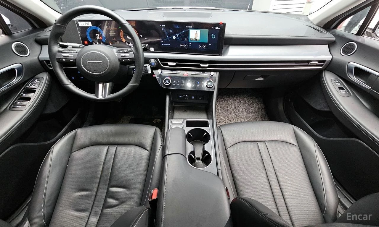 Hyundai Sonata 2.0* ГАЗ* ДИСТРОНИК* ПОДГРЕВ* КАМЕРА* ОБДУХВАНЕ, снимка 11 - Автомобили и джипове - 54741185