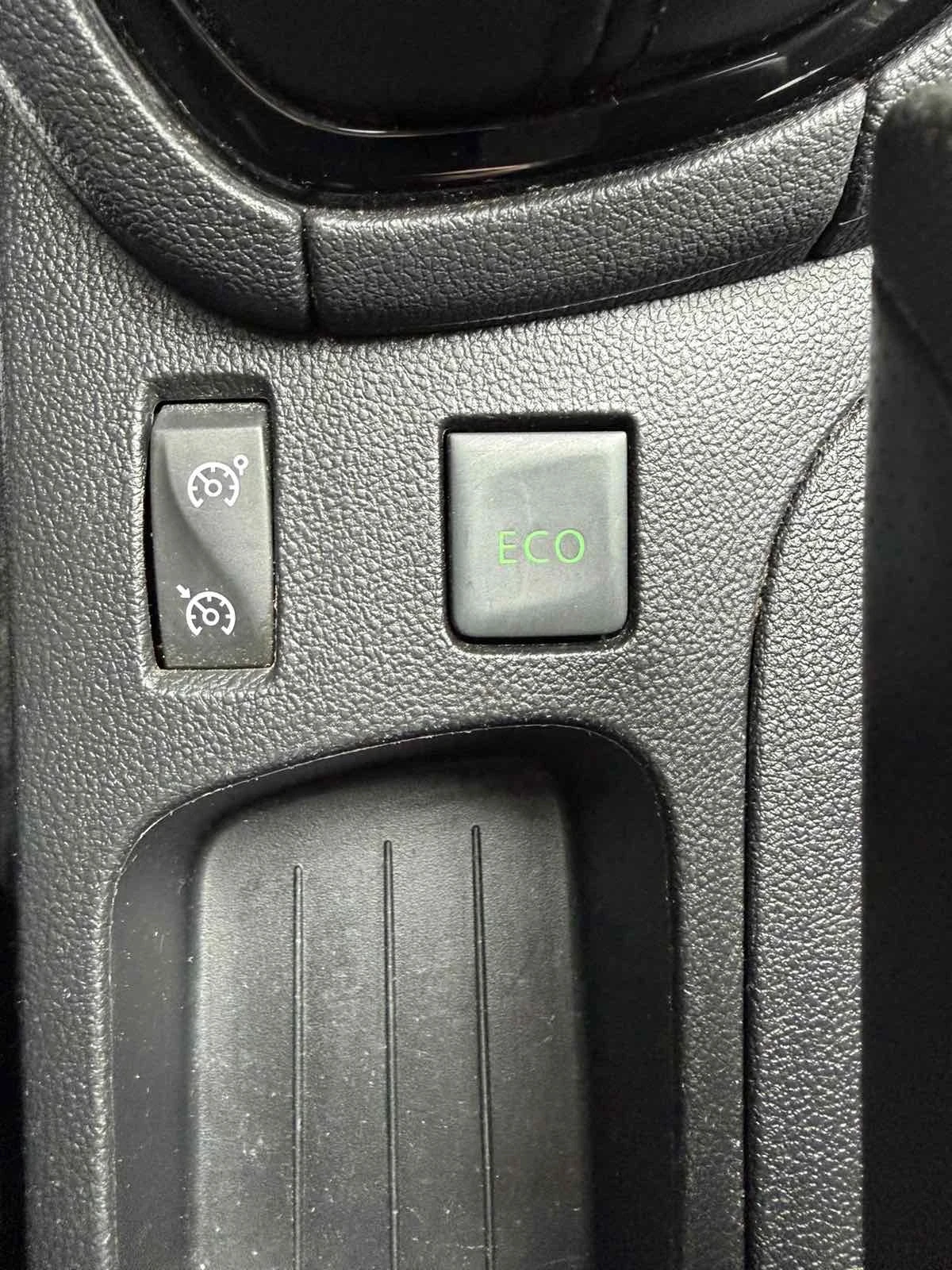 Renault Clio 1.5dci/75k./EURO6/ПЕРФЕКТНО СЪСТОЯНИЕ!, снимка 10 - Автомобили и джипове - 54744123