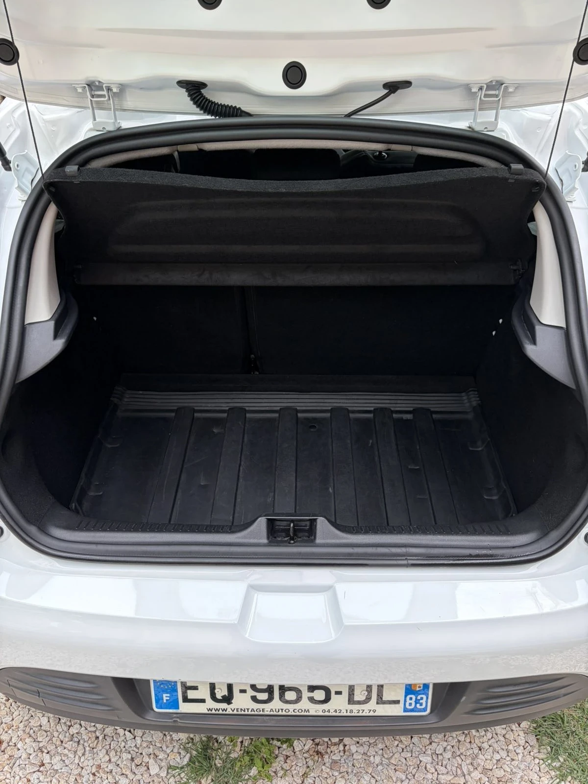 Renault Clio 1.5dci/75k./EURO6/ПЕРФЕКТНО СЪСТОЯНИЕ!, снимка 11 - Автомобили и джипове - 54744123