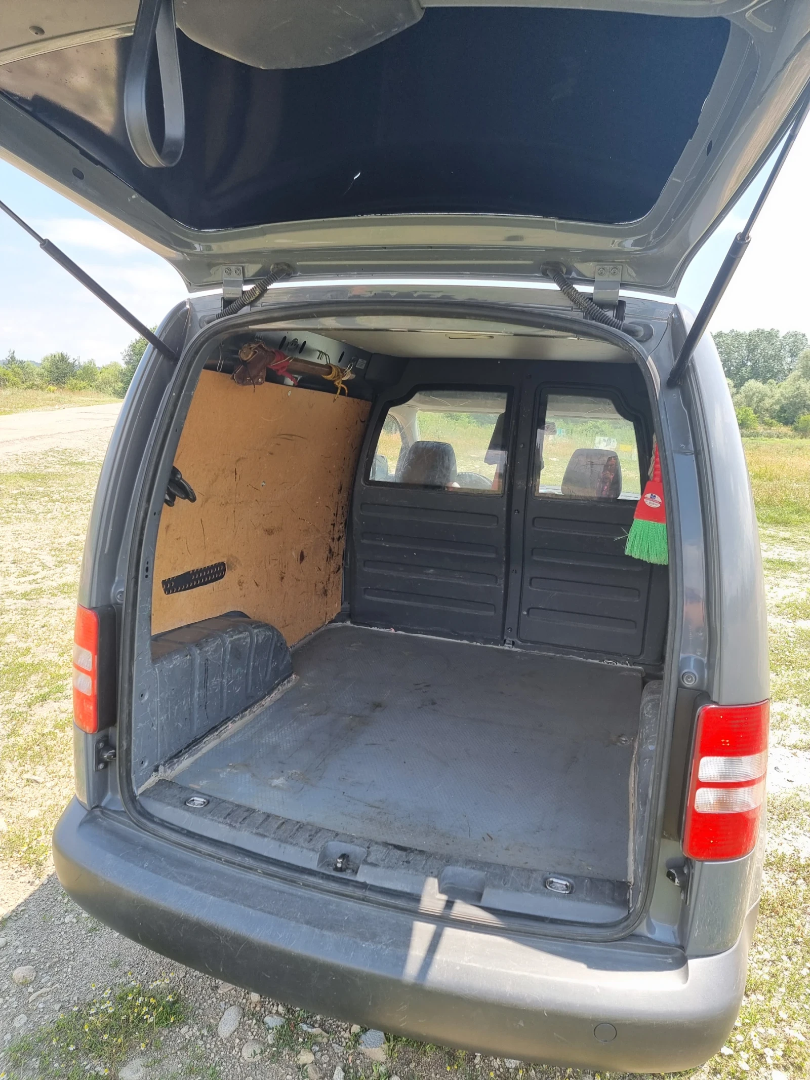 VW Caddy, снимка 4 - Автомобили и джипове - 55069897