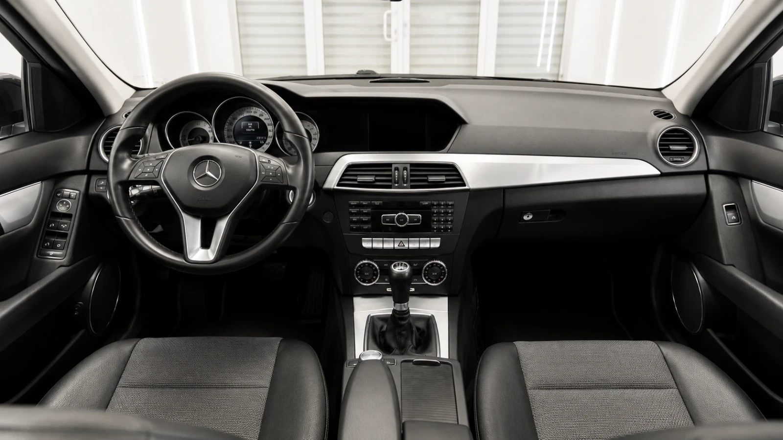Mercedes-Benz C 200 Mercedes C200 CDI Avantgarde   Ръчка   Подгрев   , снимка 7 - Автомобили и джипове - 55092874