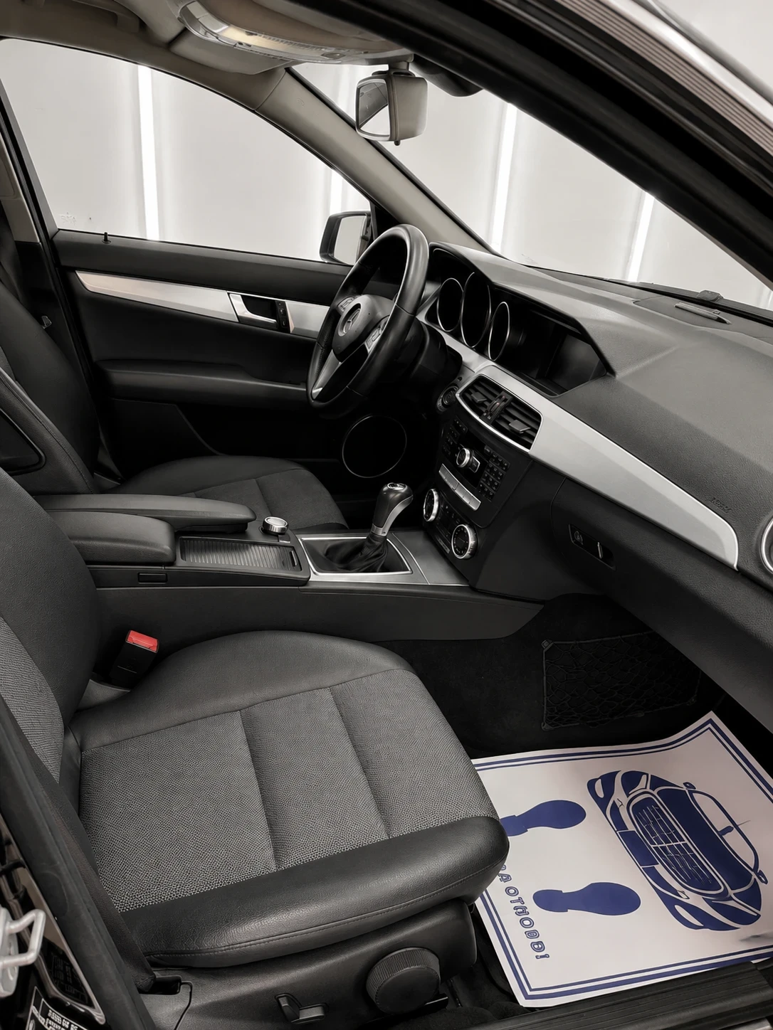 Mercedes-Benz C 200 Mercedes C200 CDI Avantgarde   Ръчка   Подгрев   , снимка 12 - Автомобили и джипове - 55092874