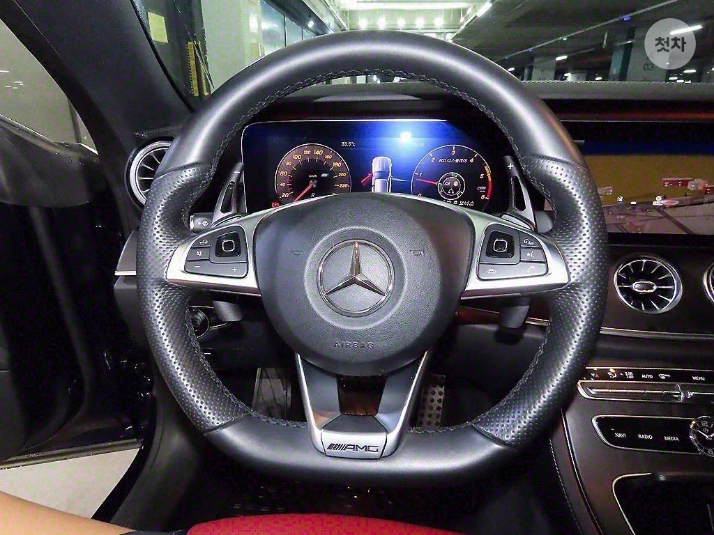 Mercedes-Benz E 220 AMG LINE HEAD UP 360CAM PANORAMA BURMESTER, снимка 9 - Автомобили и джипове - 55418132