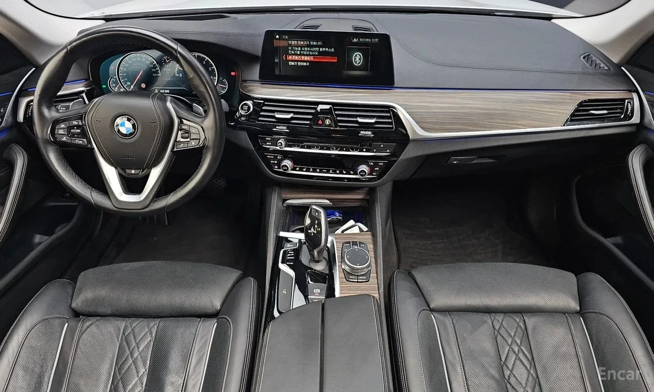 BMW 530 i Luxury Plus| HUD| ПАМЕТ| ОБДУХ| ПАНО| 3 КЛЮЧА, снимка 7 - Автомобили и джипове - 56107990